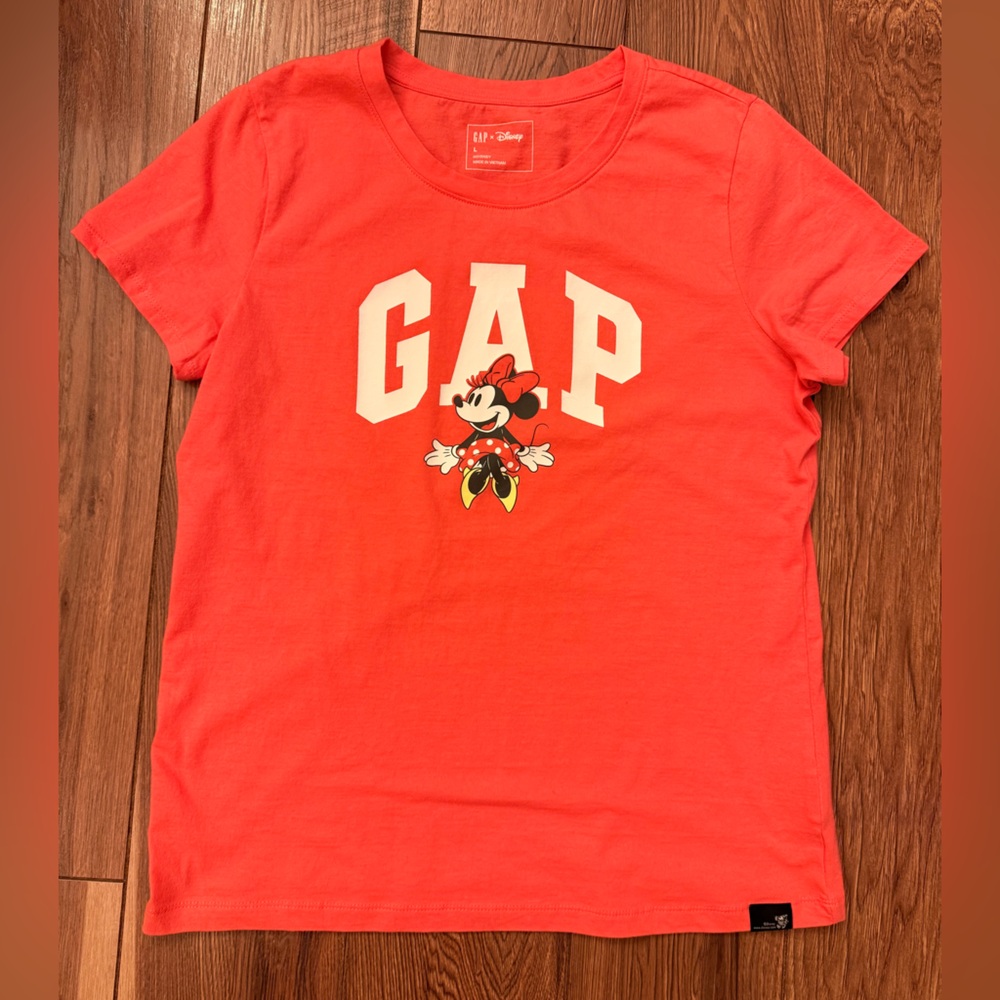 GAP womens Red T-Shirt with Minnie Mouse Graphic